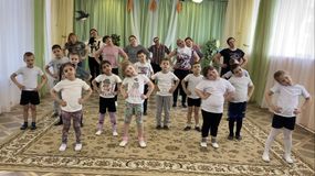 НДС2 На зарядке и детки и воспитатели